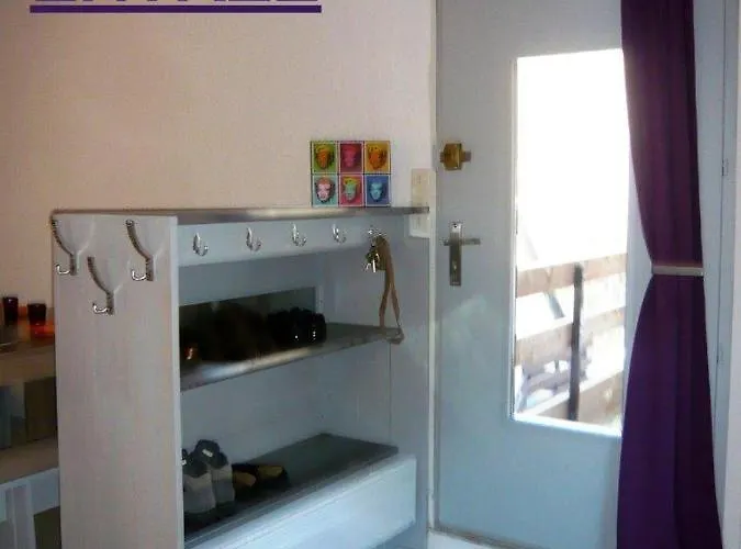 Clair Et Moderne Au Calme アパート